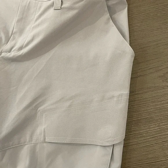 On Cloud hiking pants . NWOT. - Picture 6 of 7